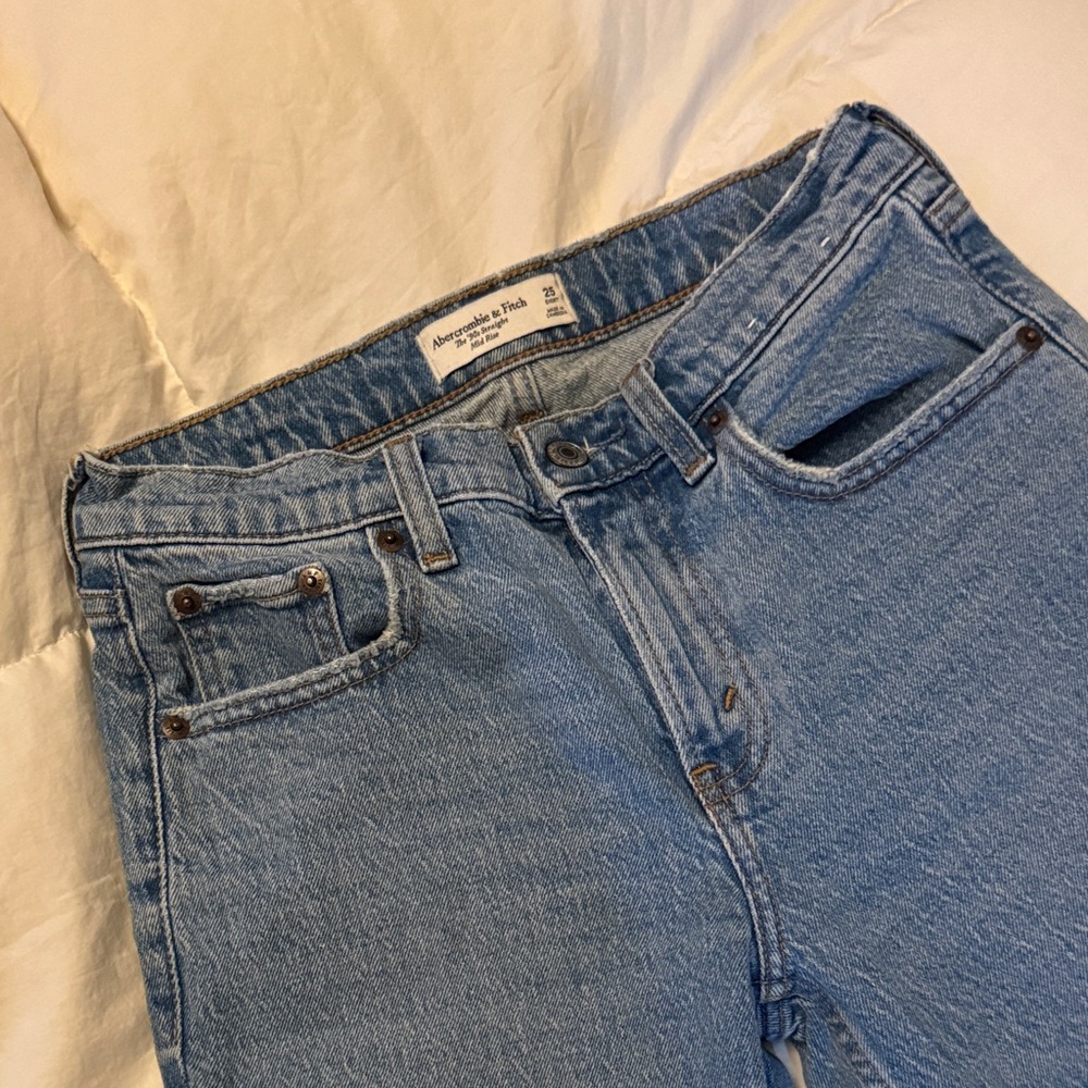 Abercrombie & Fitch Women's Light Blue High-Rise Jeans